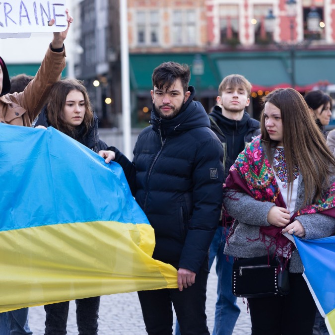 Actievoerders met Oekraïense vlag